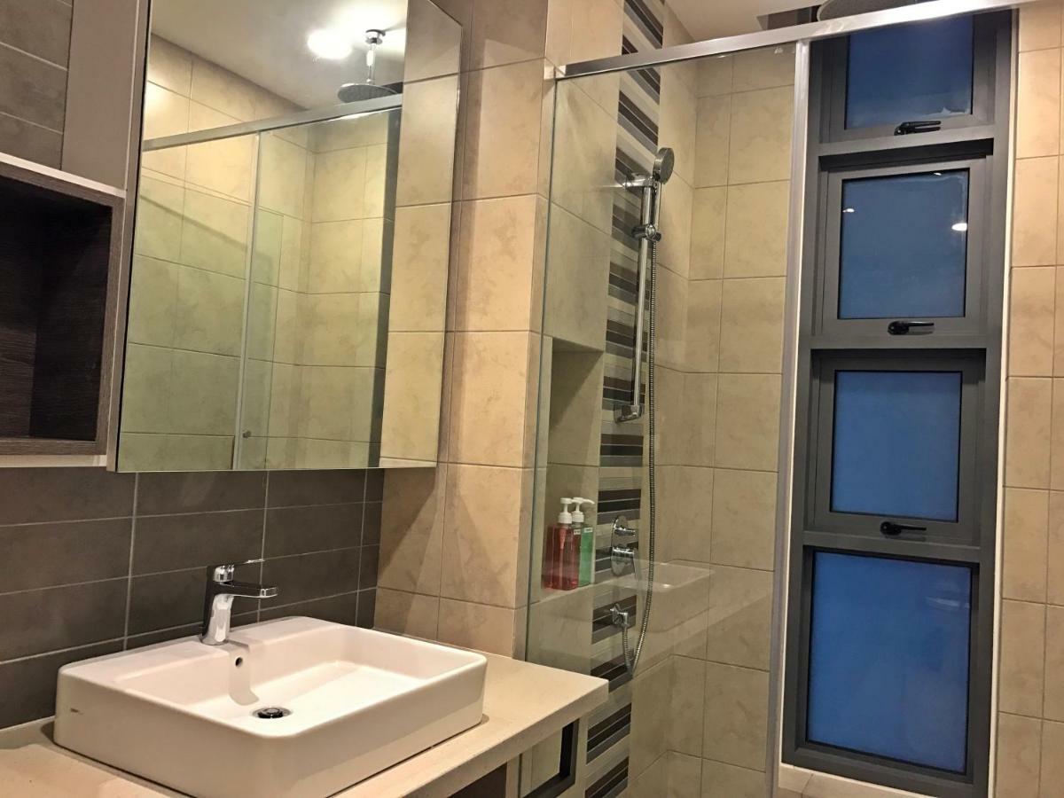 The Robertson Kl Hotel Куала Лумпур Екстериор снимка